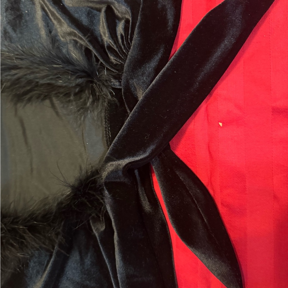 La Nuit Vintage Stretch Velvet Cropped Jacket